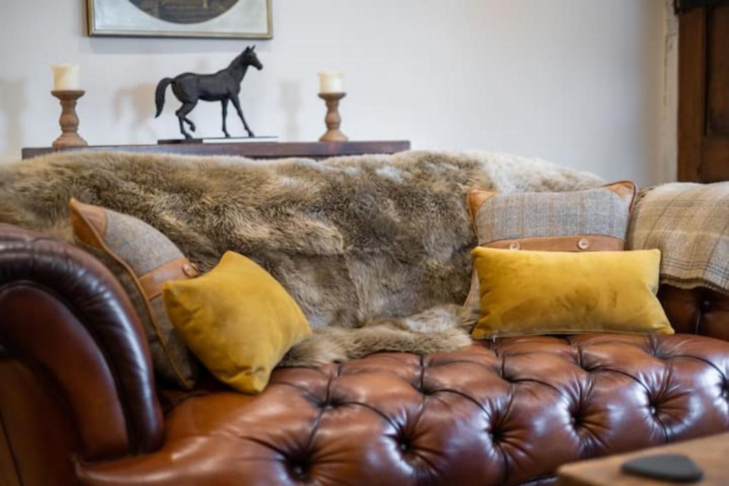 5 Star Cottage On The Green With Log Burner - Dog Friendly Austwick Экстерьер фото