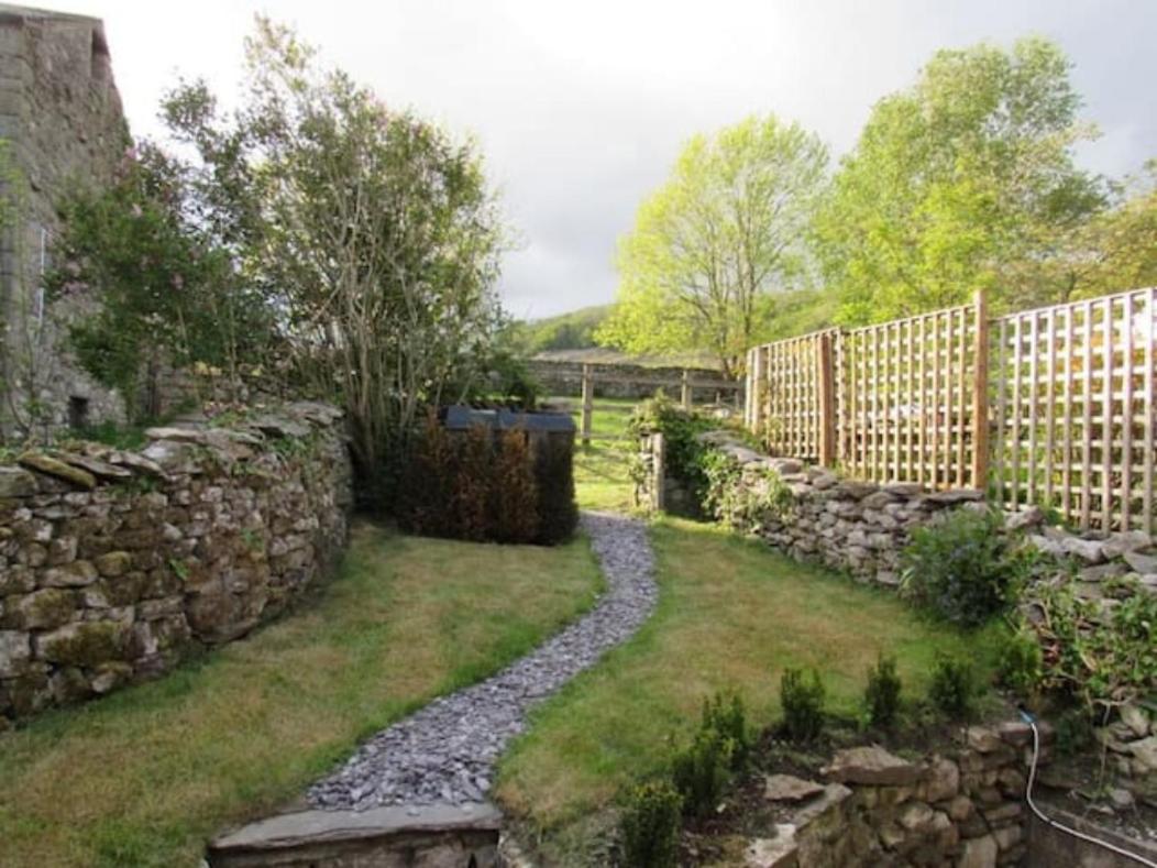 5 Star Cottage On The Green With Log Burner - Dog Friendly Austwick Экстерьер фото