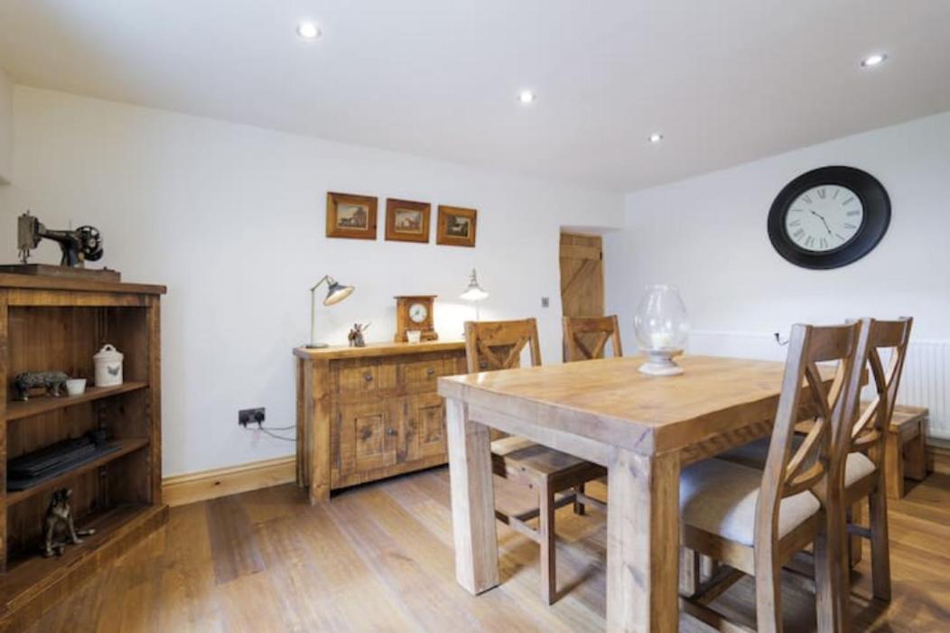 5 Star Cottage On The Green With Log Burner - Dog Friendly Austwick Экстерьер фото