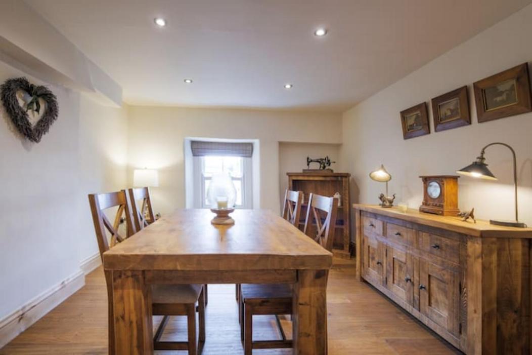 5 Star Cottage On The Green With Log Burner - Dog Friendly Austwick Экстерьер фото