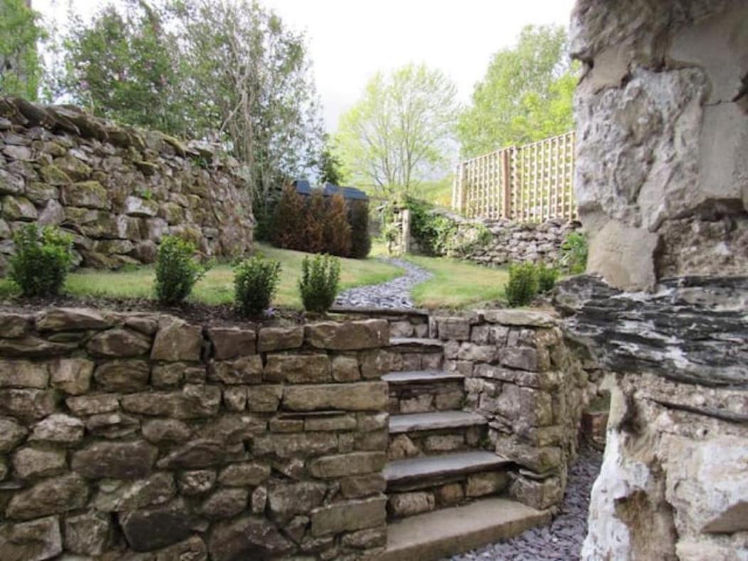 5 Star Cottage On The Green With Log Burner - Dog Friendly Austwick Экстерьер фото